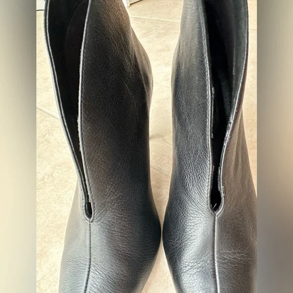 Topshop - Vamp Faux Leather Heels - Picture 4 of 7